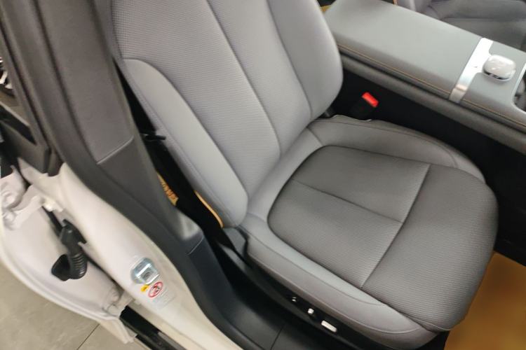Used CHANGAN NEVO A06 2026 Model 630 Laser Ultra+ Right Front Seat