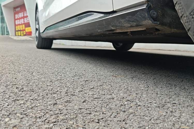 Used CHANGAN NEVO A06 2026 Model 630 Laser Ultra+ Right Side Sill