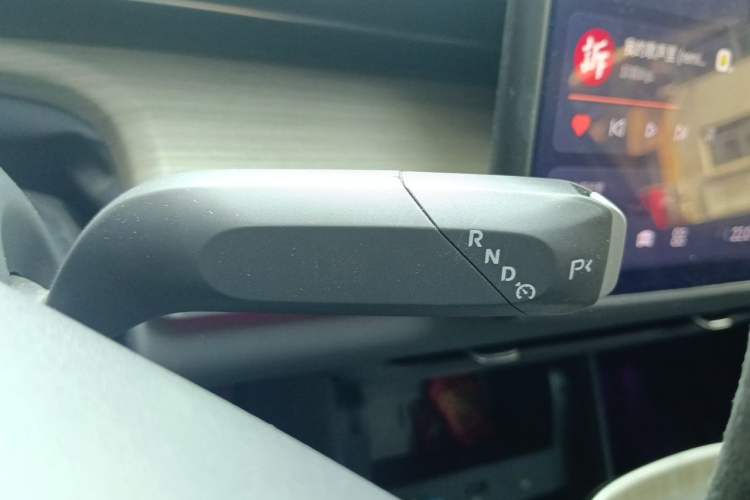 Used CHANGAN NEVO A07 2023 Range-Extended 200 Pro Gear Lever