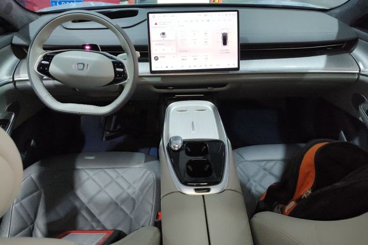 Used CHANGAN NEVO A07 2023 Range-Extended 200 Max Center Console