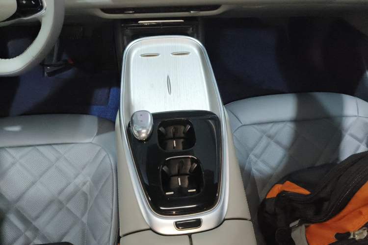 Used CHANGAN NEVO A07 2023 Range-Extended 200 Max Gear Lever