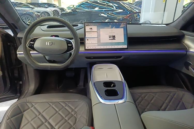 Used CHANGAN NEVO A07 2023 Range-Extended 200 Max Center Console