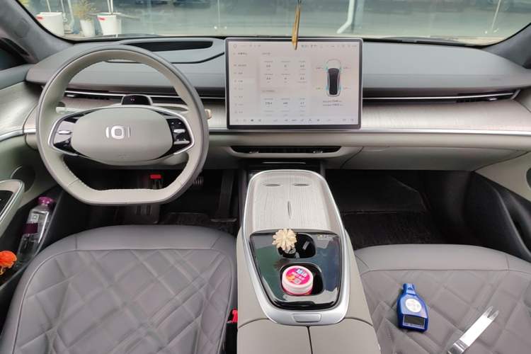Used CHANGAN NEVO A07 2023 Range-Extended 200 Max Center Console