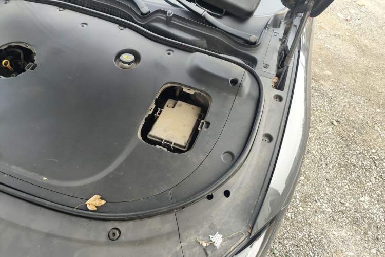 Used CHANGAN NEVO A07 2023 Range-Extended 200 Air Engine Bay Left