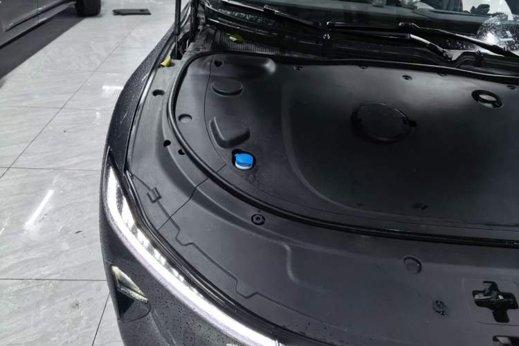 Used CHANGAN NEVO A07 2023 Range-Extended 200 Pro Engine Bay Right