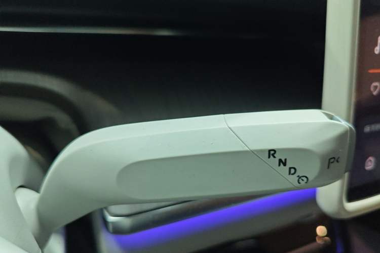 Used CHANGAN NEVO A07 2023 Range-Extended 200 Max Gear Lever