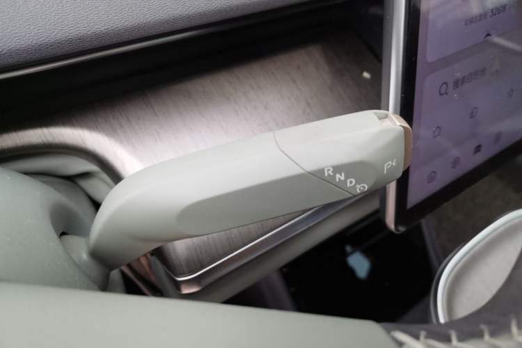 Used CHANGAN NEVO A07 2023 Range-Extended 200 Max Gear Lever