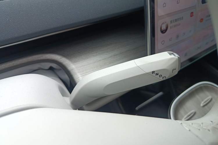 Used CHANGAN NEVO A07 2023 Pure Electric 515 Pro Gear Lever