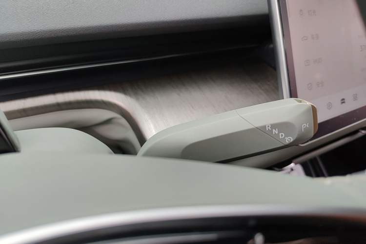 Used CHANGAN NEVO A07 2023 Range-Extended 200 Max Gear Lever