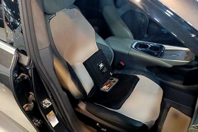 Used CHANGAN NEVO A07 2023 Range-Extended 200 Max Right Front Seat