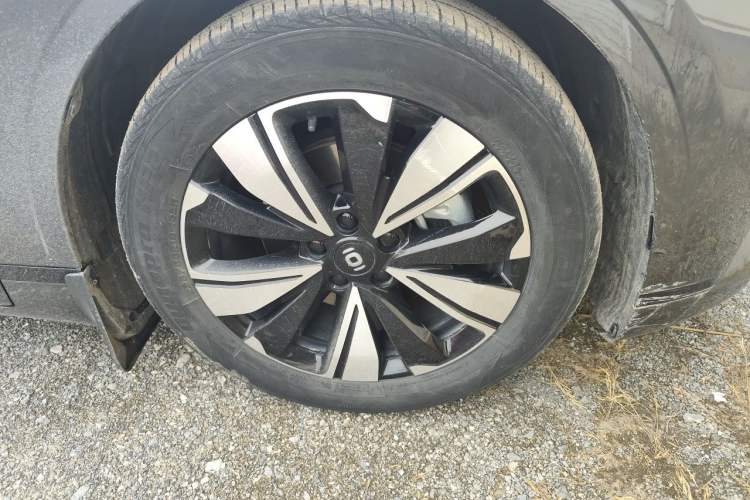 Used CHANGAN NEVO A07 2023 Range-Extended 200 Air Right Front Wheel Hub