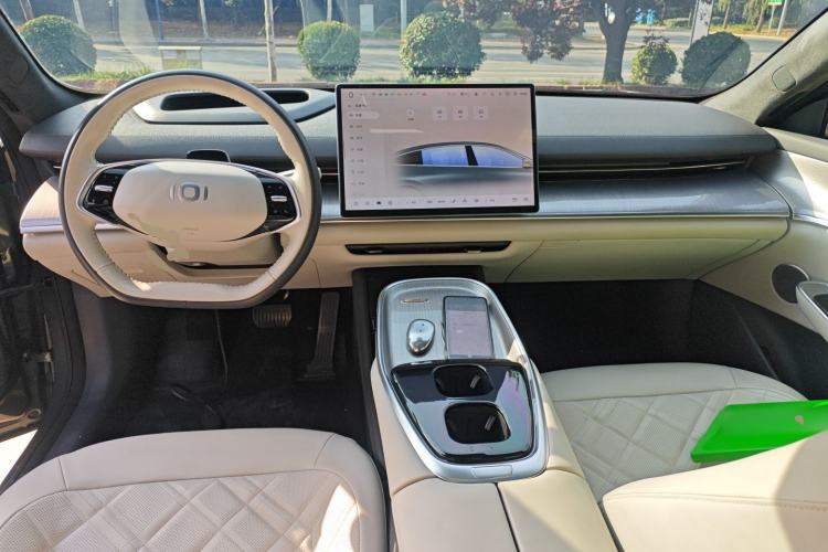 Used CHANGAN NEVO A07 2023 Range-Extended 200 Max Center Console