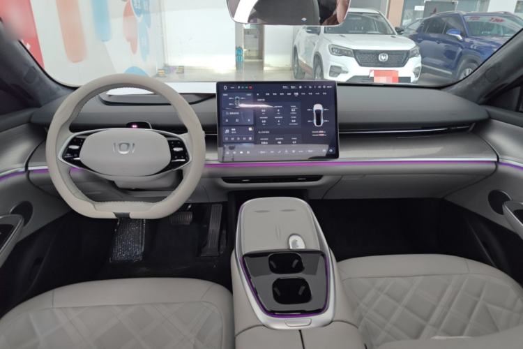 Used CHANGAN NEVO A07 2023 Range-Extended 200 Max Center Console