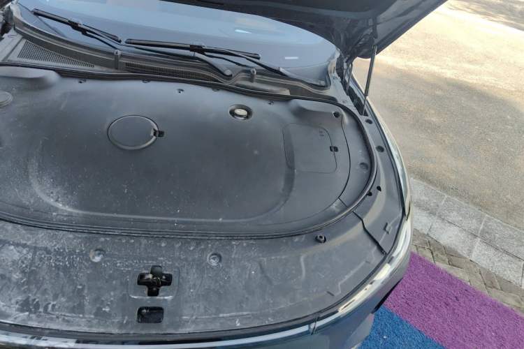 Used CHANGAN NEVO A07 2023 Range-Extended 200 Pro Engine Bay Left