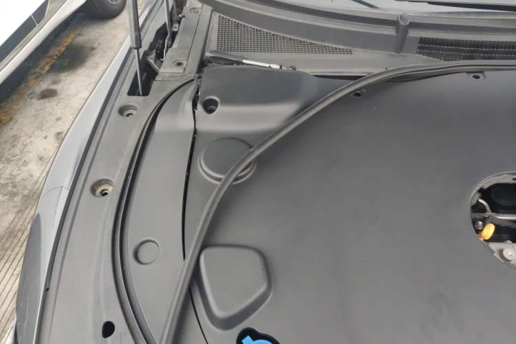 Used CHANGAN NEVO A07 2023 Range-Extended 200 Pro Engine Bay Right