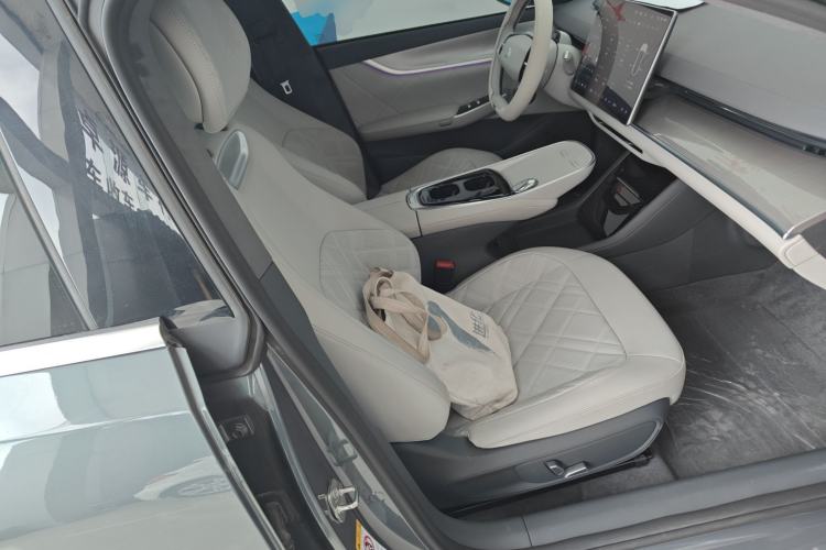 Used CHANGAN NEVO A07 2023 Range-Extended 200 Max Right Front Seat