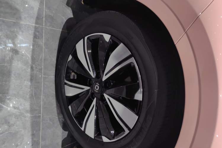 Used CHANGAN NEVO A07 2023 Range-Extended 200 Max Left Front Wheel Hub