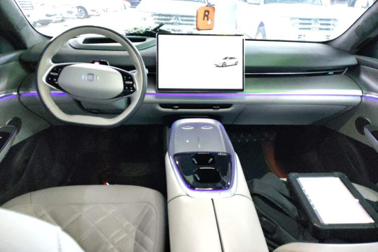 Used CHANGAN NEVO A07 2023 Range-Extended 200 Max Center Console