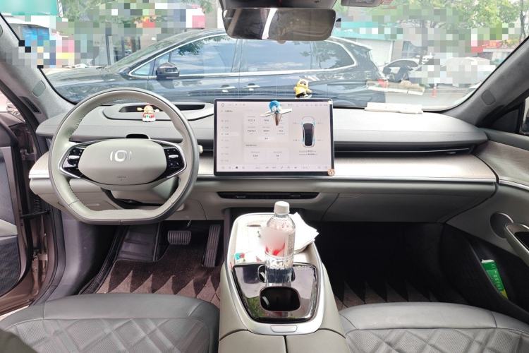 Used CHANGAN NEVO A07 2023 Range-Extended 200 Max Center Console