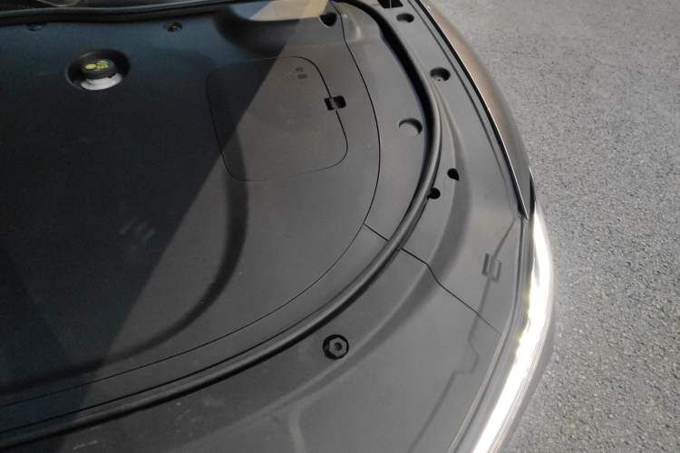 Used CHANGAN NEVO A07 2023 Range-Extended 200 Pro Engine Bay Left