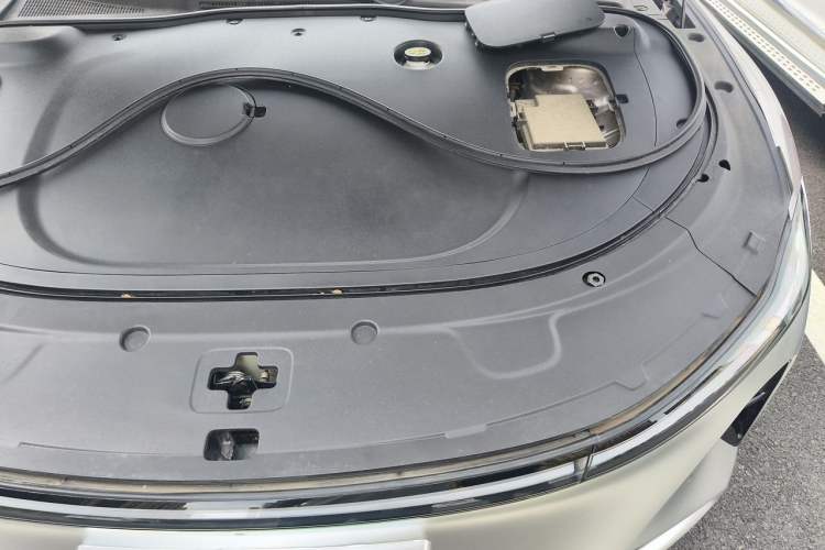 Used CHANGAN NEVO A07 2023 Range-Extended 200 Pro Engine Bay Left