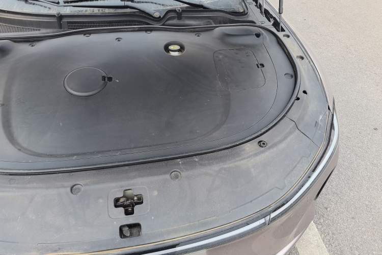 Used CHANGAN NEVO A07 2023 Range-Extended 200 Pro Engine Bay Left