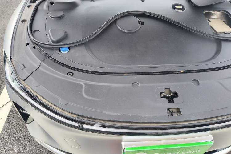 Used CHANGAN NEVO A07 2023 Range-Extended 200 Pro Engine Bay Right