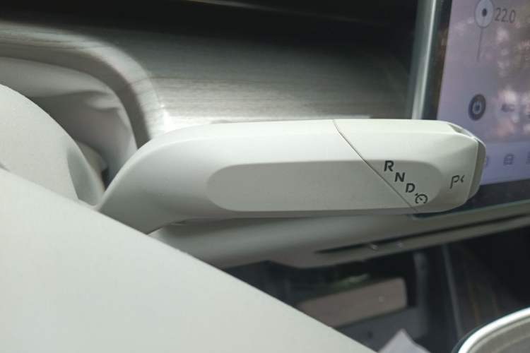 Used CHANGAN NEVO A07 2023 Range-Extended 200 Pro Gear Lever