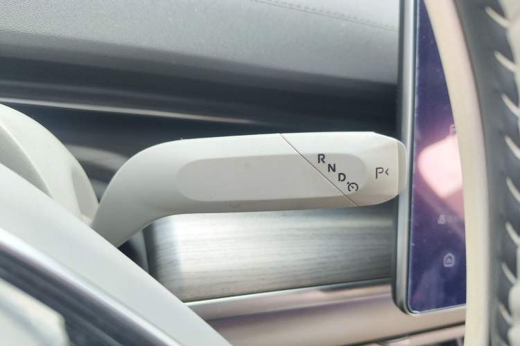Used CHANGAN NEVO A07 2023 Range-Extended 200 Pro Gear Lever
