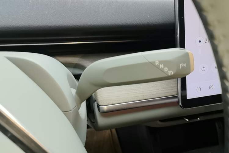 Used CHANGAN NEVO A07 2023 Range-Extended 200 Pro Gear Lever