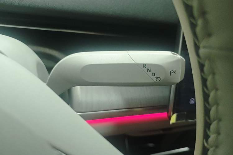 Used CHANGAN NEVO A07 2023 Range-Extended 200 Max Gear Lever