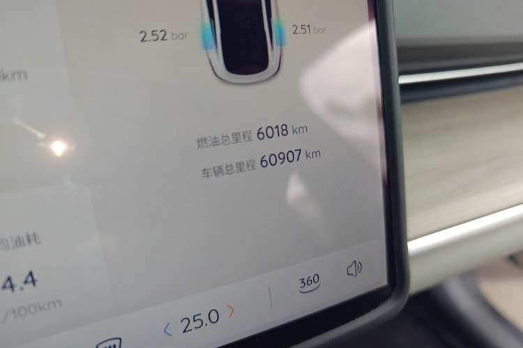 Used CHANGAN NEVO A07 2023 Range-Extended 200 Pro Odometer Close Up