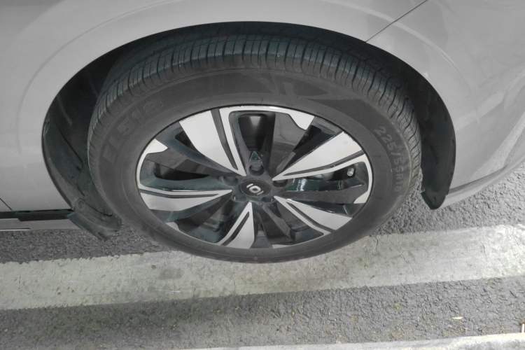 Used CHANGAN NEVO A07 2023 Range-Extended 200 Pro Right Front Wheel Hub
