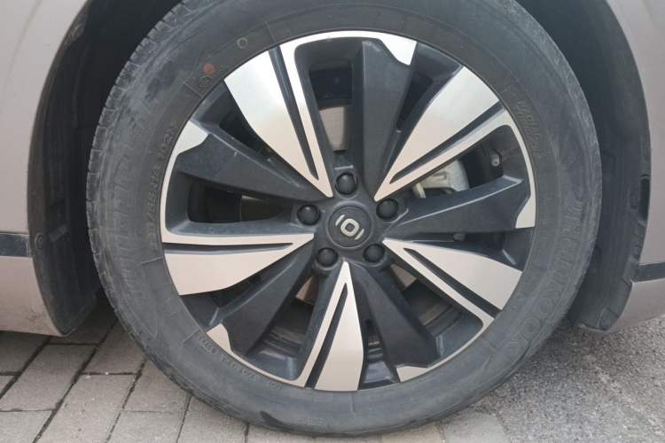 Used CHANGAN NEVO A07 2023 Range-Extended 200 Pro Right Front Wheel Hub