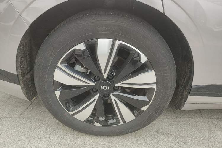Used CHANGAN NEVO A07 2023 Range-Extended 200 Pro Right Rear Wheel Hub