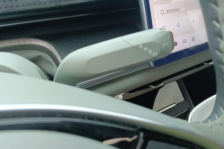 Used CHANGAN NEVO A07 2023 Range-Extended 200 Max Gear Lever