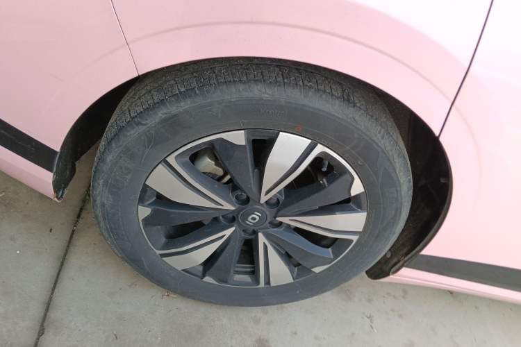 Used CHANGAN NEVO A07 2023 Range-Extended 200 Max Right Rear Wheel Hub
