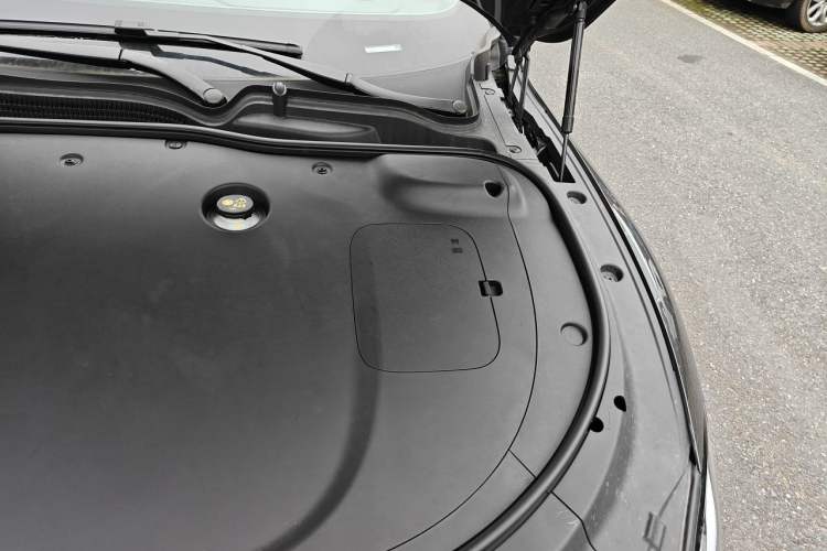 Used CHANGAN NEVO A07 2023 Range-Extended 200 Pro Engine Bay Left