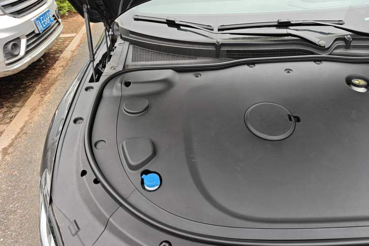 Used CHANGAN NEVO A07 2023 Range-Extended 200 Pro Engine Bay Right
