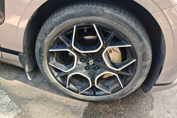 Used CHANGAN NEVO A07 2023 Range-Extended 200 Max Right Front Wheel Hub