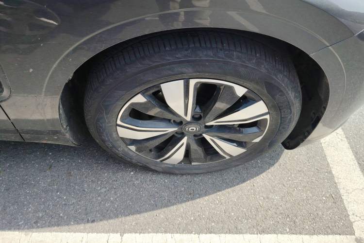 Used CHANGAN NEVO A07 2023 Range-Extended 200 Pro Right Front Wheel Hub