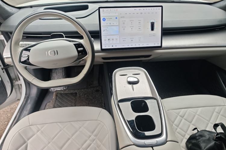 Used CHANGAN NEVO A07 2023 Range-Extended 200 Max Center Console