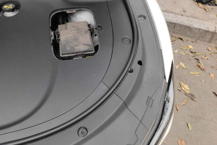 Used CHANGAN NEVO A07 2023 Range-Extended 200 Pro Engine Bay Left