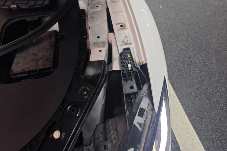 Used CHANGAN NEVO A07 2023 Range-Extended 200 Pro Engine Bay Left