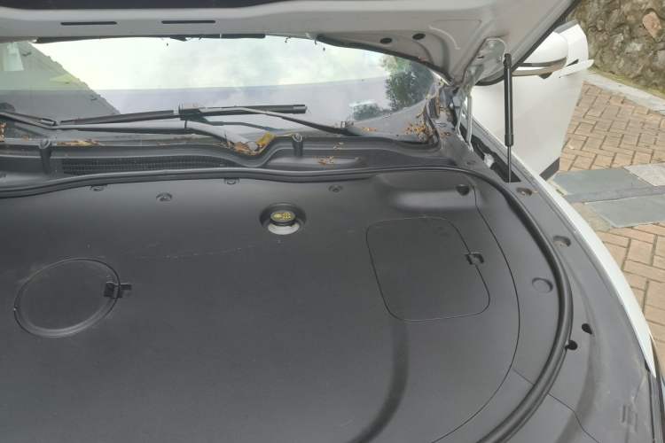 Used CHANGAN NEVO A07 2023 Range-Extended 200 Pro Engine Bay Left