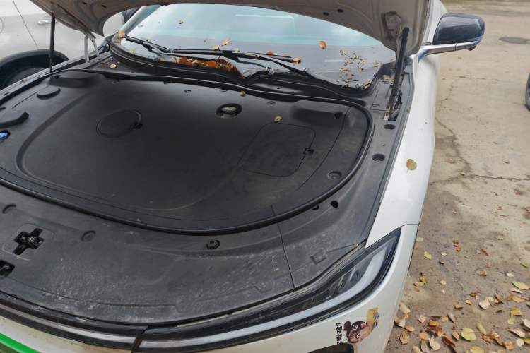 Used CHANGAN NEVO A07 2023 Range-Extended 200 Air Engine Bay Left
