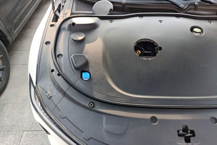 Used CHANGAN NEVO A07 2023 Range-Extended 200 Pro Engine Bay Right