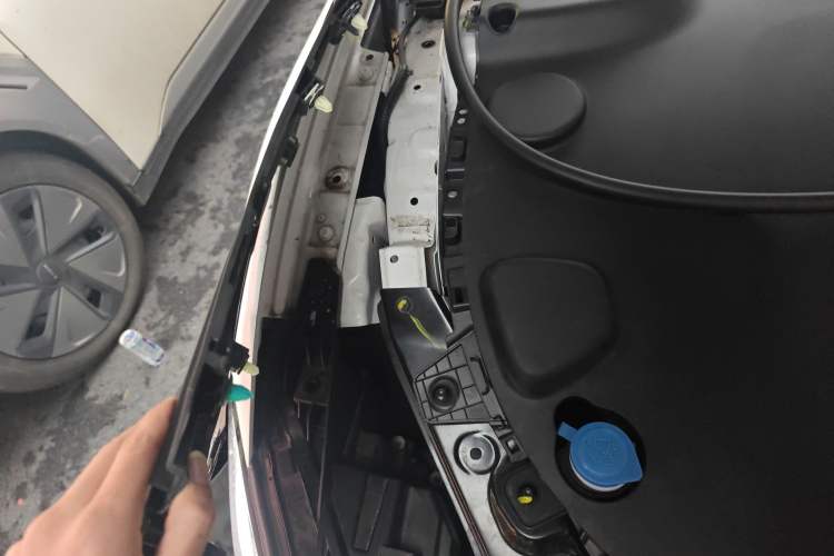 Used CHANGAN NEVO A07 2023 Range-Extended 200 Pro Engine Bay Right