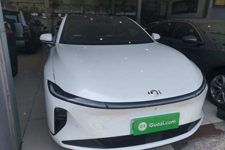 Used CHANGAN NEVO A07 2023 Range-Extended 200 Pro Front Right 45 Deg