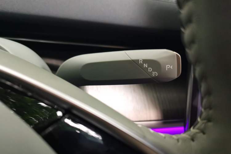 Used CHANGAN NEVO A07 2023 Range-Extended 200 Max Gear Lever